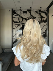 22" Reese Silk Top Wig Beige Blonde w/ Bangs