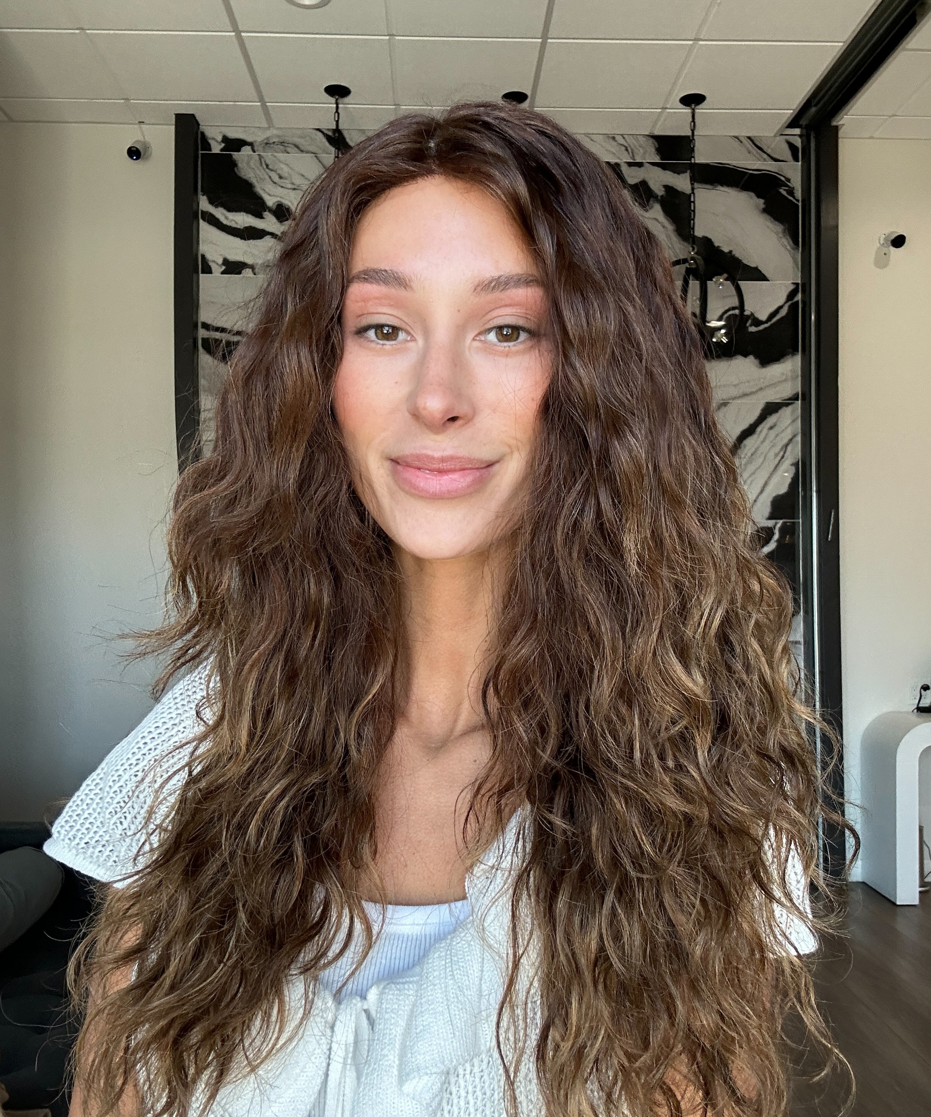  Butterfly Cut Wavy