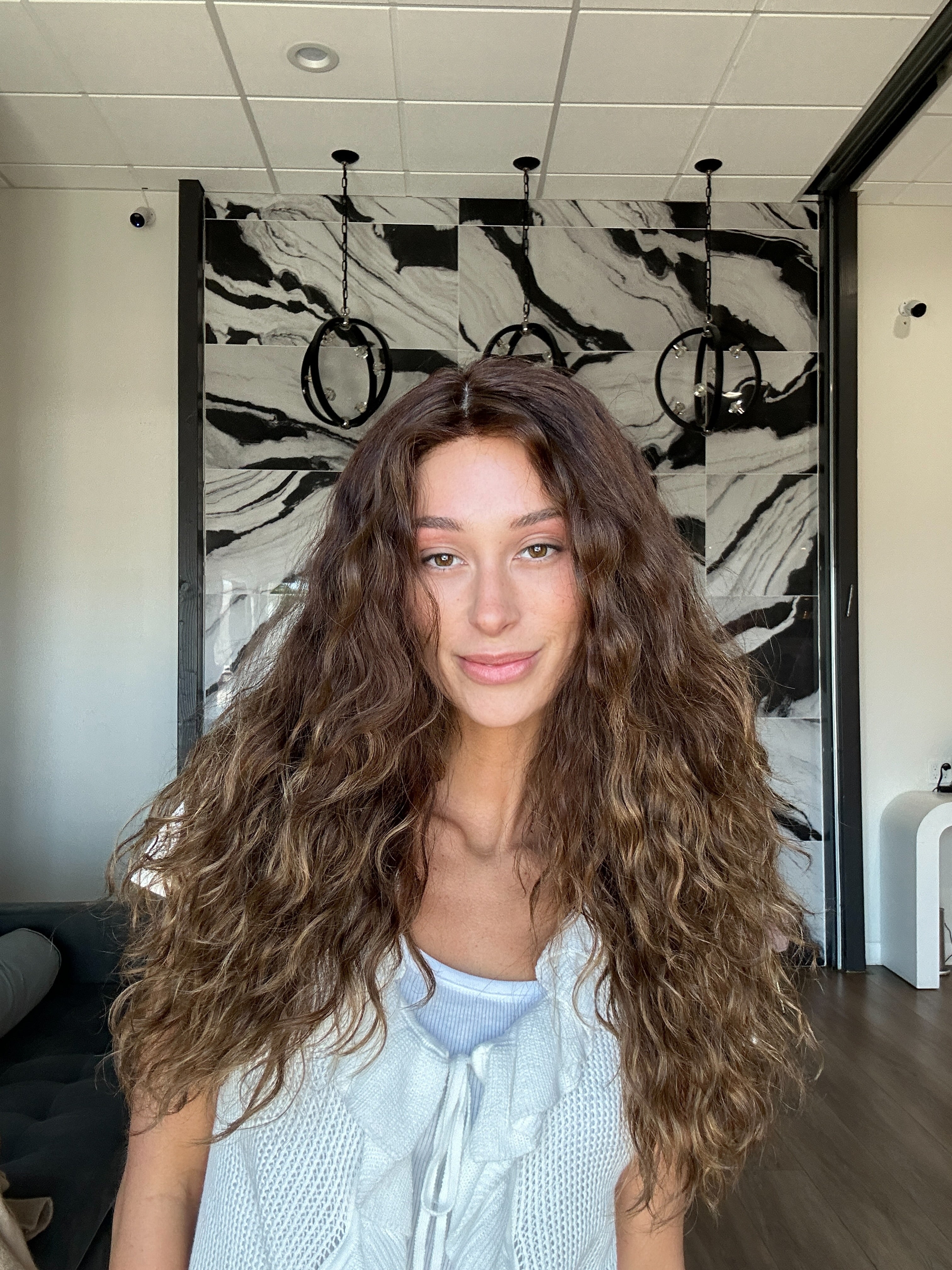 24" Gisele Silk Top Wig Medium Brown Balayage w/ Butterfly Cut Wavy