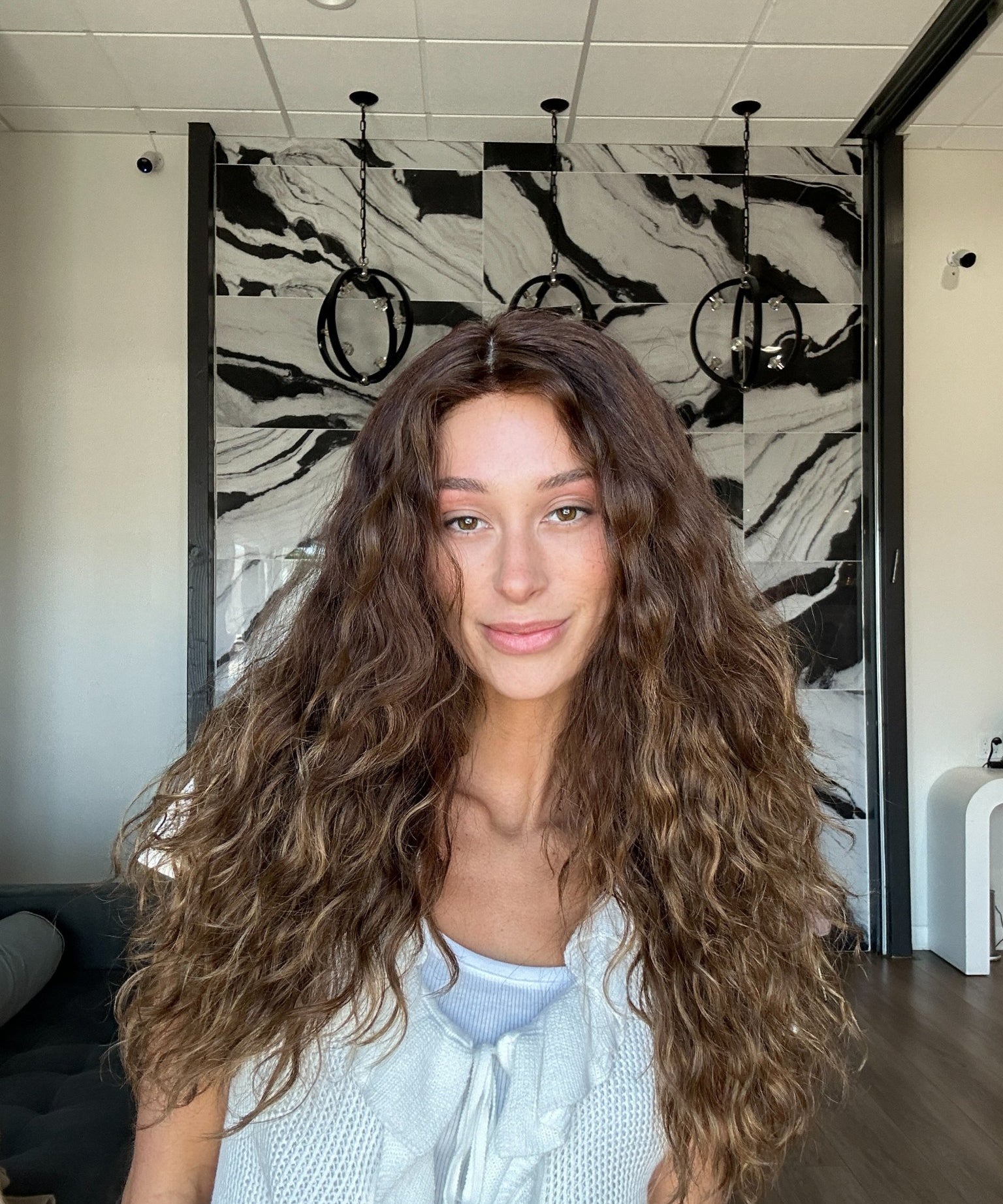  Butterfly Cut Wavy