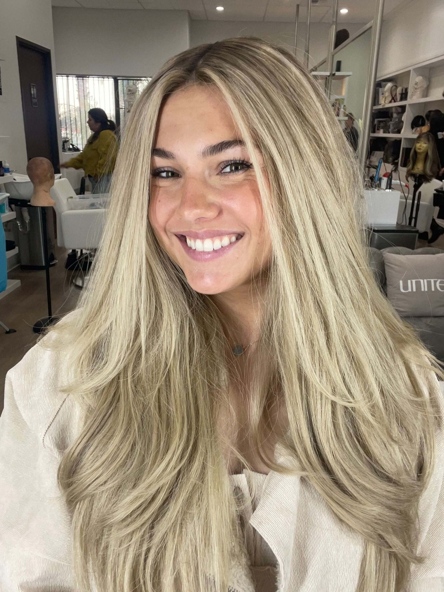 26" Amber Silk Top Wig Platinum Blonde w/ Reverse Balayage
