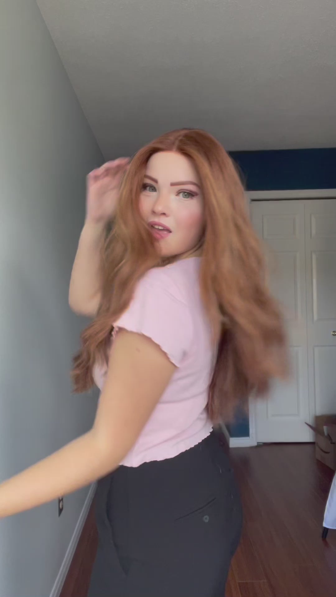 24" Gisele Silk Top Wig Copper w/ Toning & Full Highlight Wavy