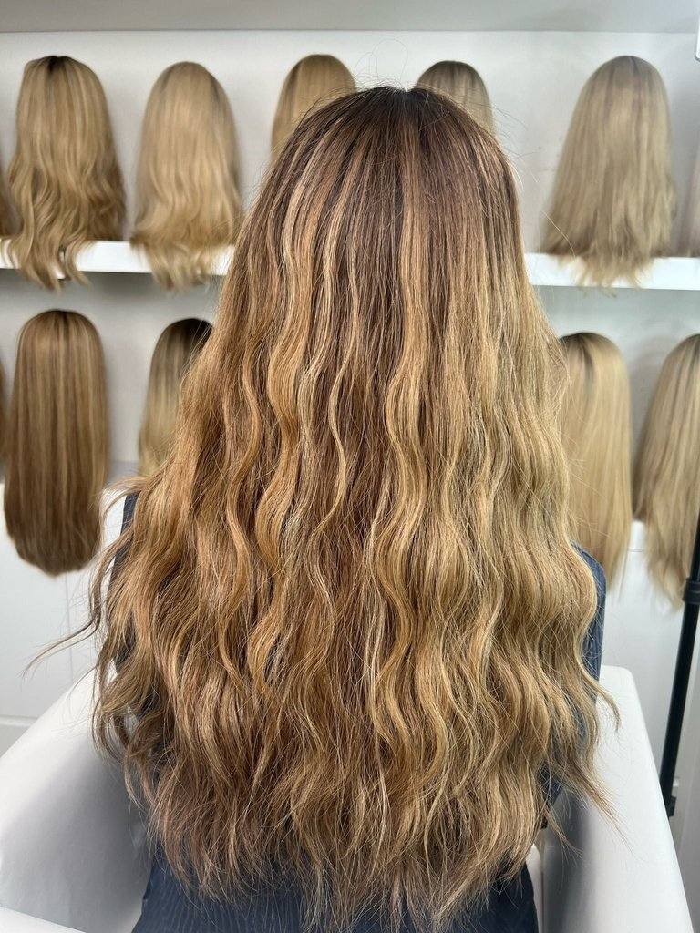 24" Divine Lace Top Wig Medium Blonde With Reverse Balayage Wavy