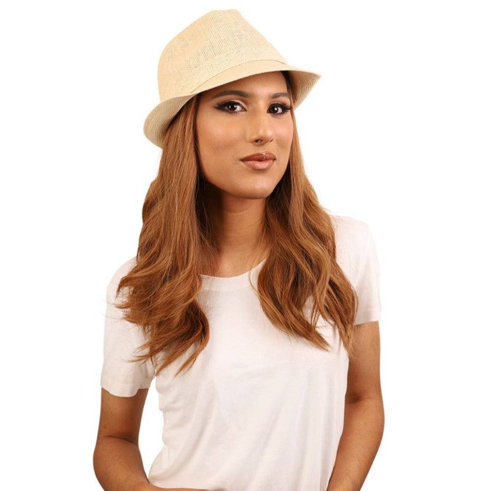 20" HatFall Wig Strawberry Blonde